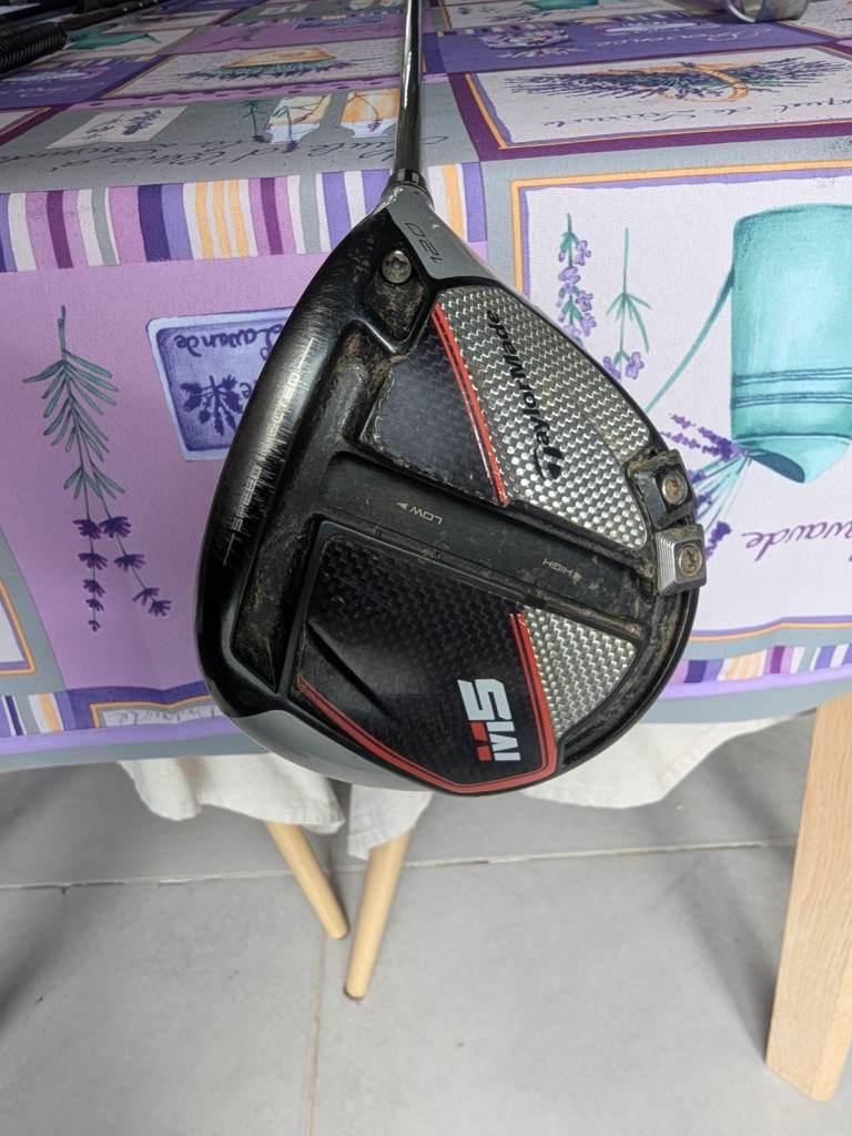 TaylorMade M5 Golf Driver – Good Condition Comes with Headcover, but not Wrench.