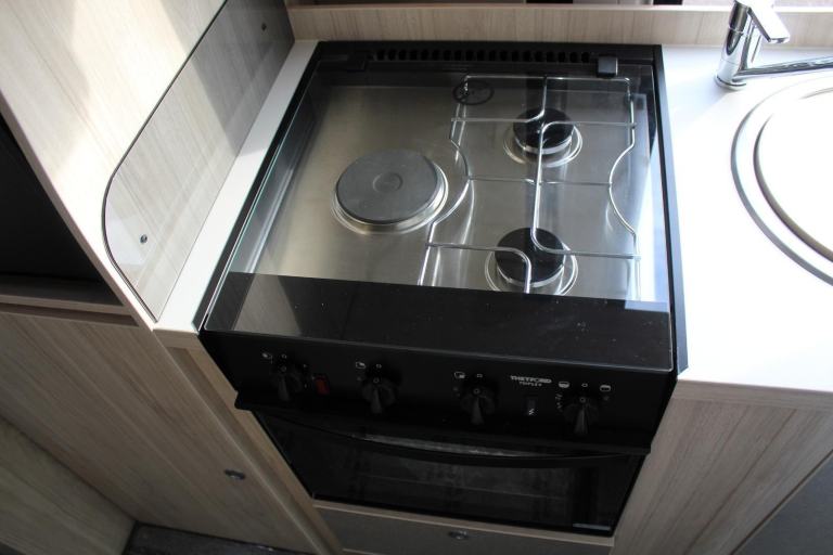 Elddis Autoquest CV40 Magnum GTV DIESEL MANUAL 2025