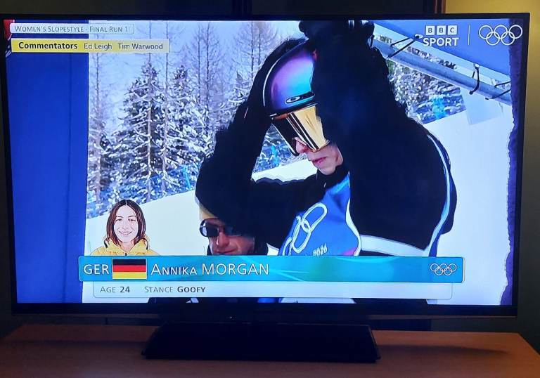 TOSHIBA TV 47 inch 1080p Full HD LCD/LED, Freeview HD