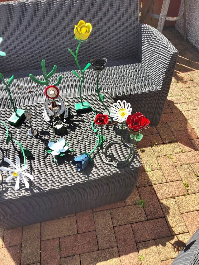 Handmade Metal Flowers – Decorative Garden Ornaments