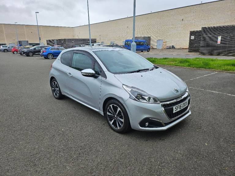 Peugeot, 208, Hatchback, 2016, Manual, 1199 (cc), 3 doors