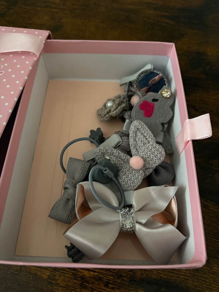 Set of Grey and Pink Hair Clips 🎀