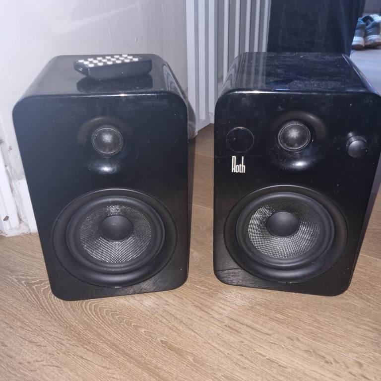 Roth power speakers/SUB and remote - Good sound!!