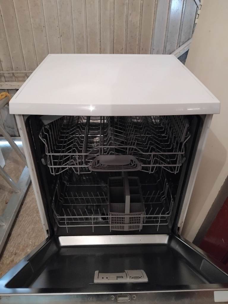 Dishwasher good condtion