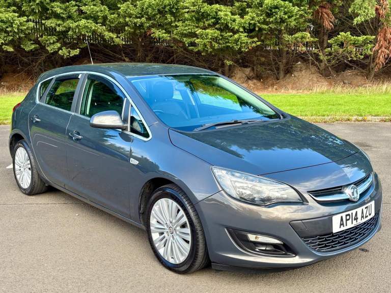 2014 VAUXHALL ASTRA EXCITE 1.6 PETROL FULL SERVICE HISTORY MOT APRIL 2027