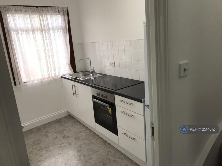 1 bedroom in Como Road, London, SE23 (#2514812)