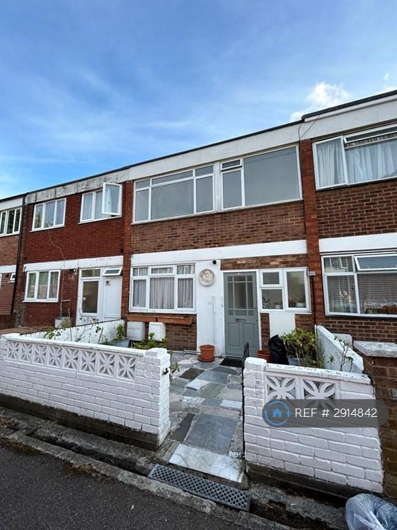 2 bedroom flat in Swanwick Close, London, SW15 (2 bed) (#2914842)