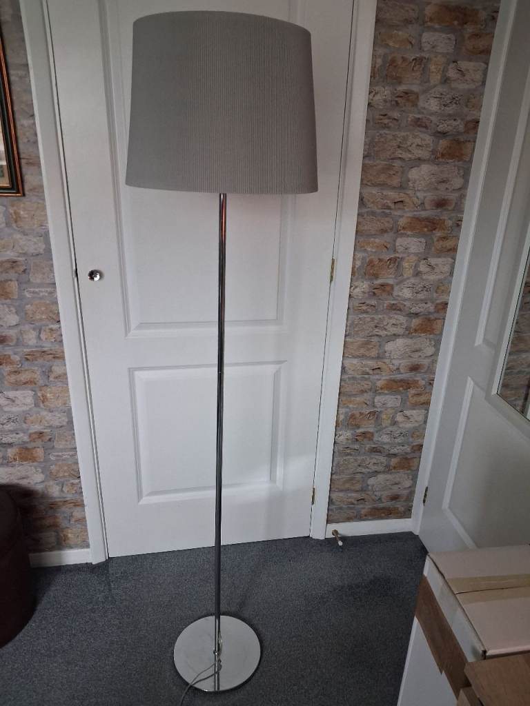 Floor lamp 150cm tall 