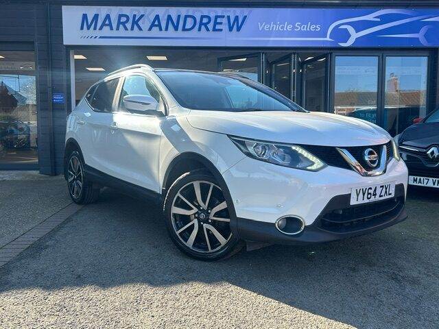2015 Nissan Qashqai DCI TEKNA Hatchback Diesel Manual