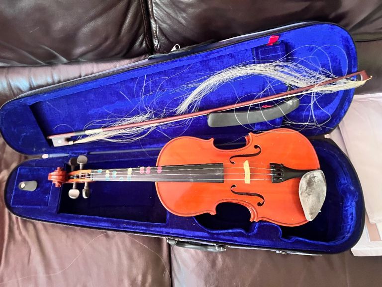 Child’s violin / fiddle with case