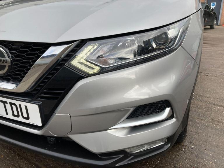 2019 Nissan Qashqai 1.3 DiG-T N-Connecta 5dr HATCHBACK PETROL Manual