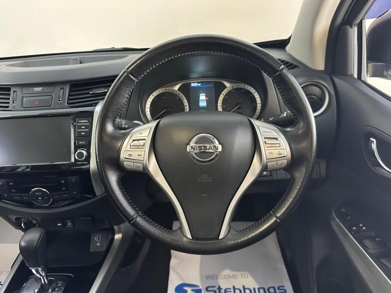 2019 Nissan Navara 2.3 dCi Tekna Auto 4WD Euro 6 4dr PICK UP Diesel Automatic