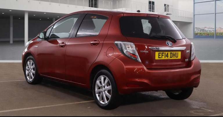 2014 Toyota Yaris 1.5 VVT-h Icon Plus CVT Euro 5 5dr HATCHBACK Petrol/Electric Hybrid Automatic