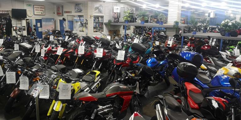 Hyosung GV 250 N  CUSTOM CRUISER 18-REG ONLY 4194 MILES WITH EXTRAS £2599.OTR