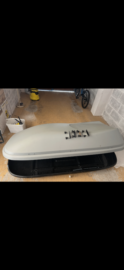 420L Roofbox.