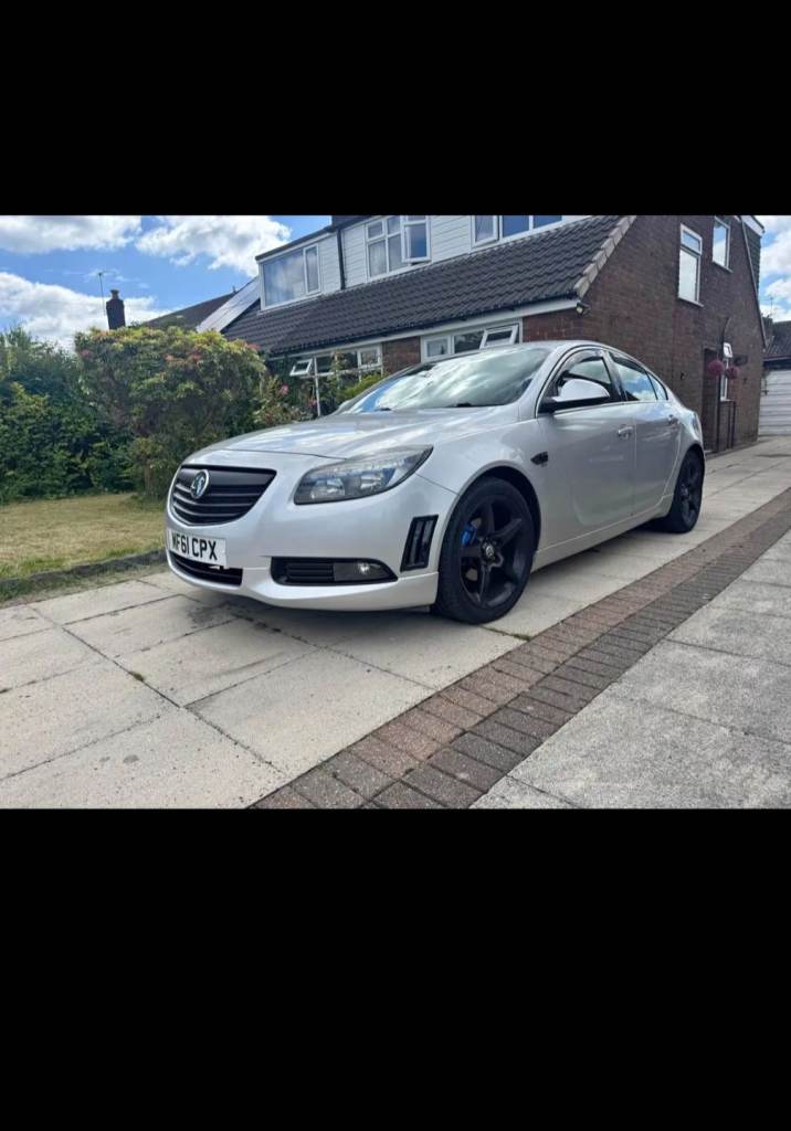 Vauxhall, INSIGNIA, Hatchback, 2011, Manual, 1796 (cc), 5 doors
