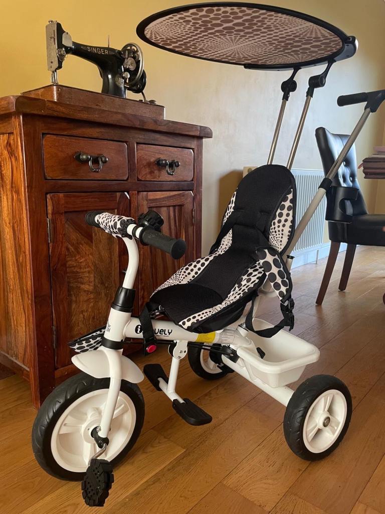 HOMCOM Trike, 6 in 1 Tricycle for Kids