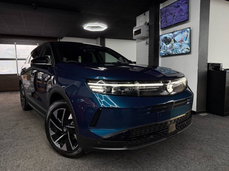 2025 Vauxhall Grandland 1.2 Hybrid [136] Ultimate 5dr e-DCT6 [Pan Roof] HATCHBACK PETROL Automatic