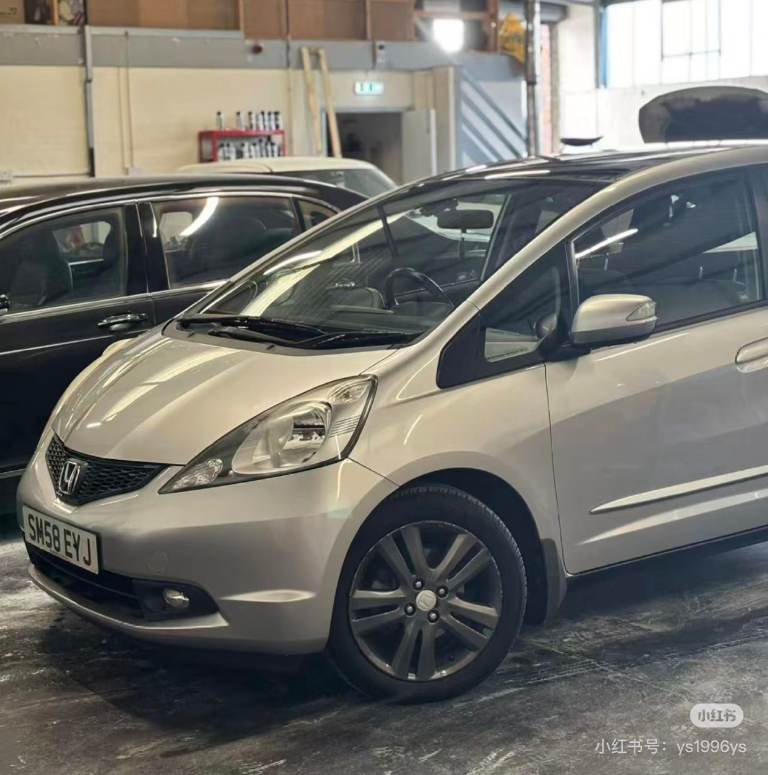 Honda, JAZZ, Hatchback, 2009, Semi-Auto, 1339 (cc), 5 doors