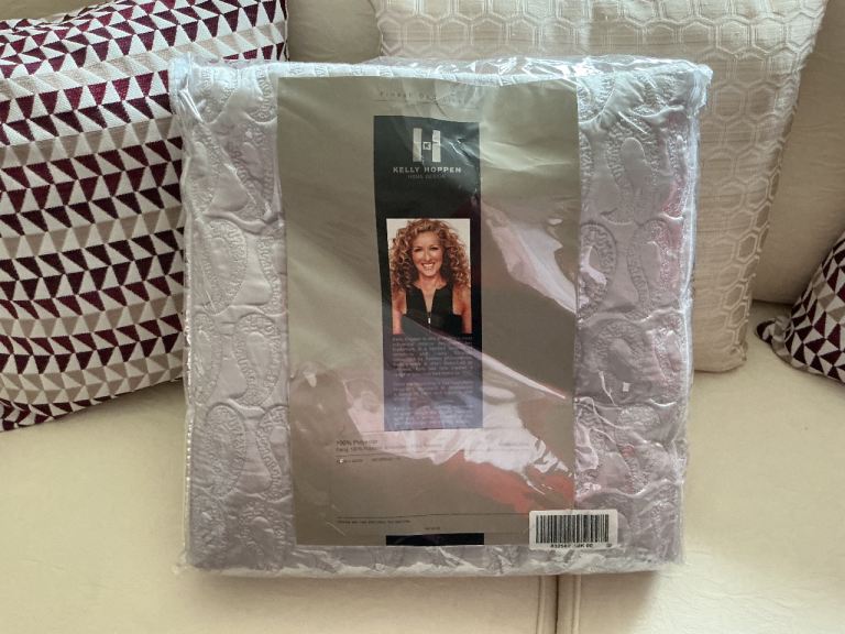Kelly Hoppen King Size Silver Bedspread 250x260cm- New & Unopened