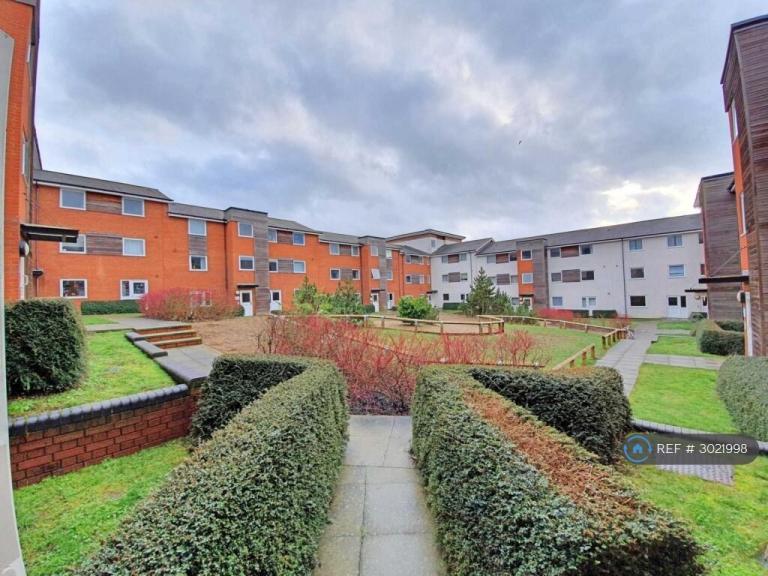 2 bedroom flat in Pownall Road, Ipswich, IP3 (2 bed) (#3021998)