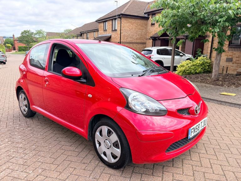 RESERVED NOW!!**AUTOMATIC LOW MILES  WITH WARRANTY DELIVERY PART EX ETC** ONE ELDERLY OWNER LIKE NEW