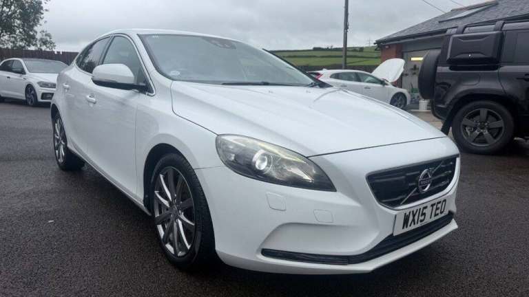 2026 Volvo V40 T4 SE 5dr Powershift HATCHBACK PETROL Automatic