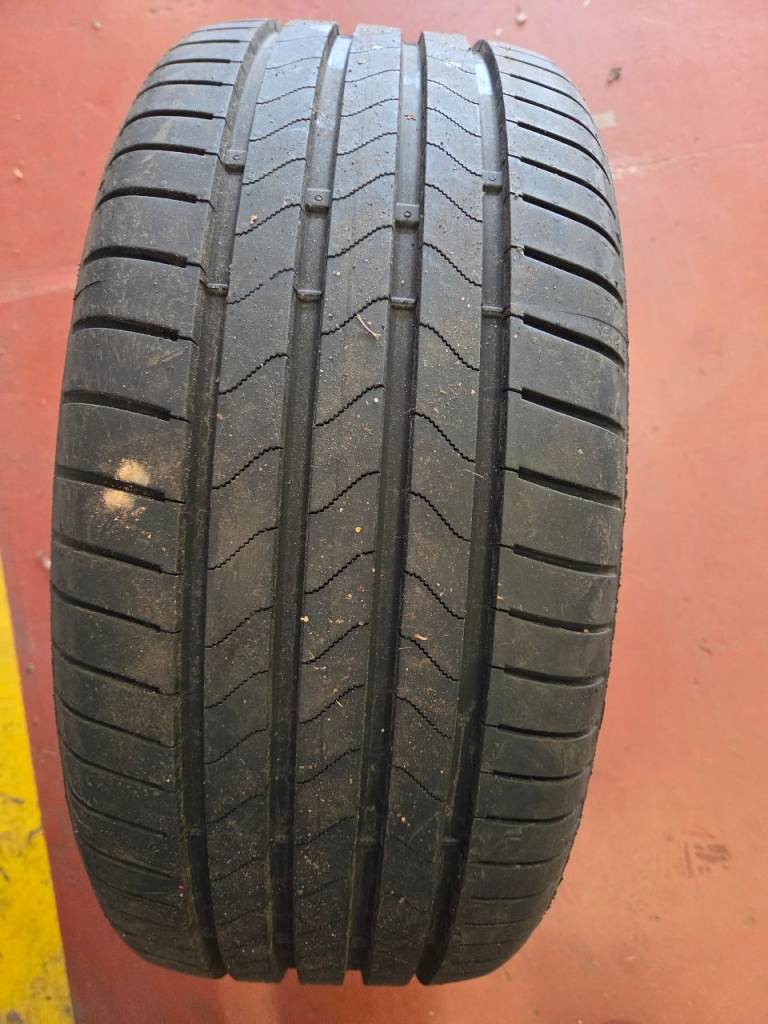 Bridgestone 225/45/17