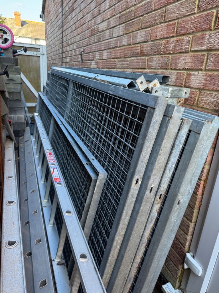 Security cage galvanised with lockable door ideal farm dog cage storage unit 