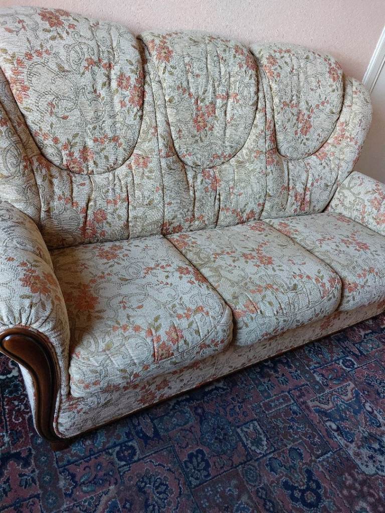 Comfy 3 Seater Settee *Still Available*