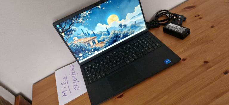 2023 11th gen 15.6" Core i5 16GB RAM 256GB SSD DELL Windows 11 MS Office Laptop Computer PC