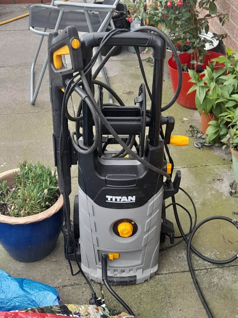 Pressure washer