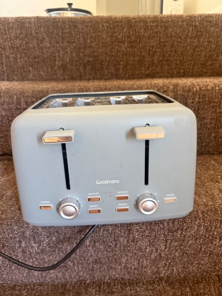 GOODMANS 4 SLICE TOASTER