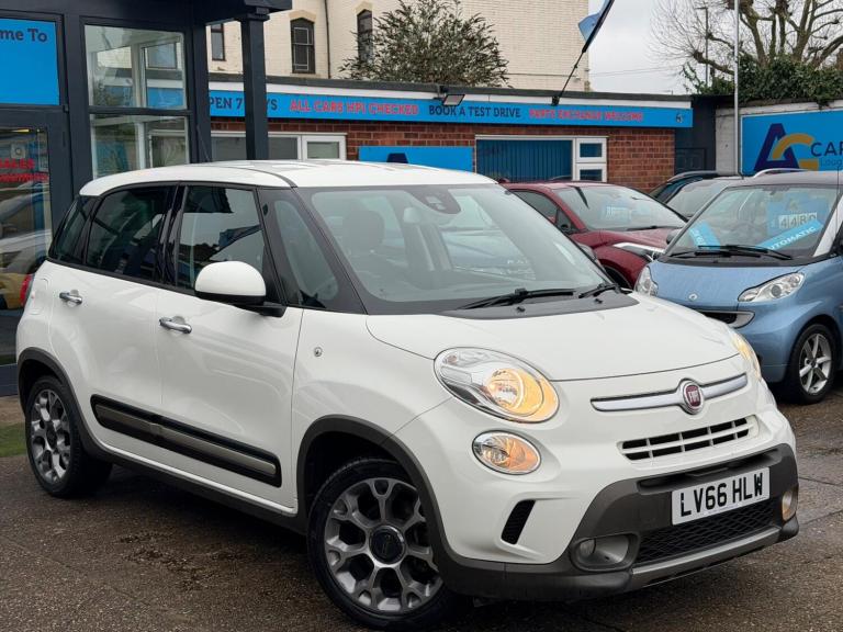 2016 Fiat 500L 1.3 MultiJet Trekking MPV 5dr Diesel Dualogic Euro 6 (s/s) (95 ps) MPV Diesel Auto...