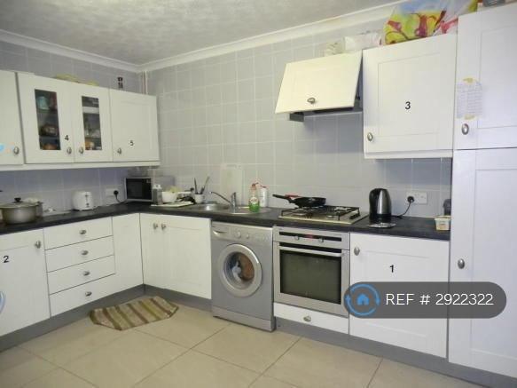 5 bedroom house in Gerard Avenue, Coventry, CV4 (5 bed) (#2922322)
