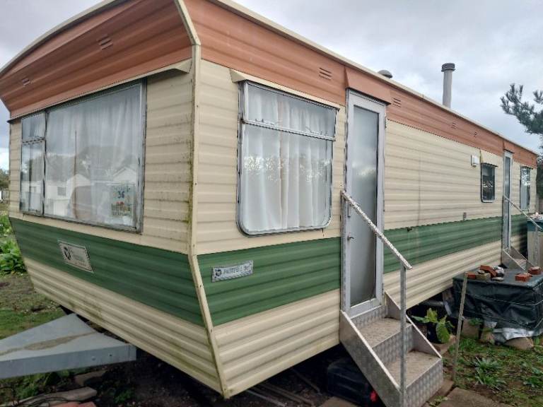 Static Caravan 30 x 10 SALE !!!