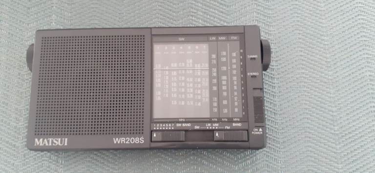 Matsui WR208S World Band Radio with Case and Guide