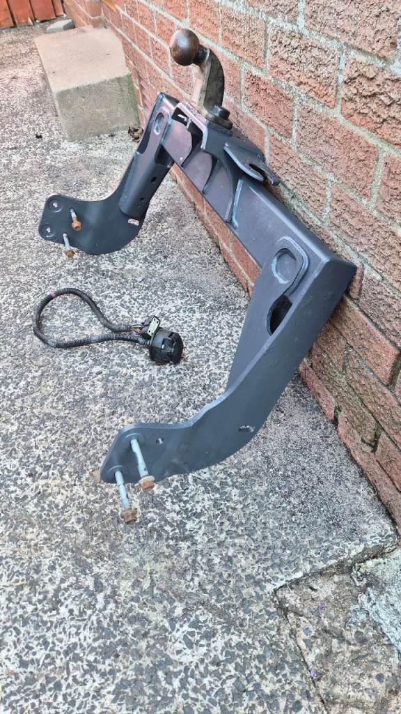 Transit custom tow bar