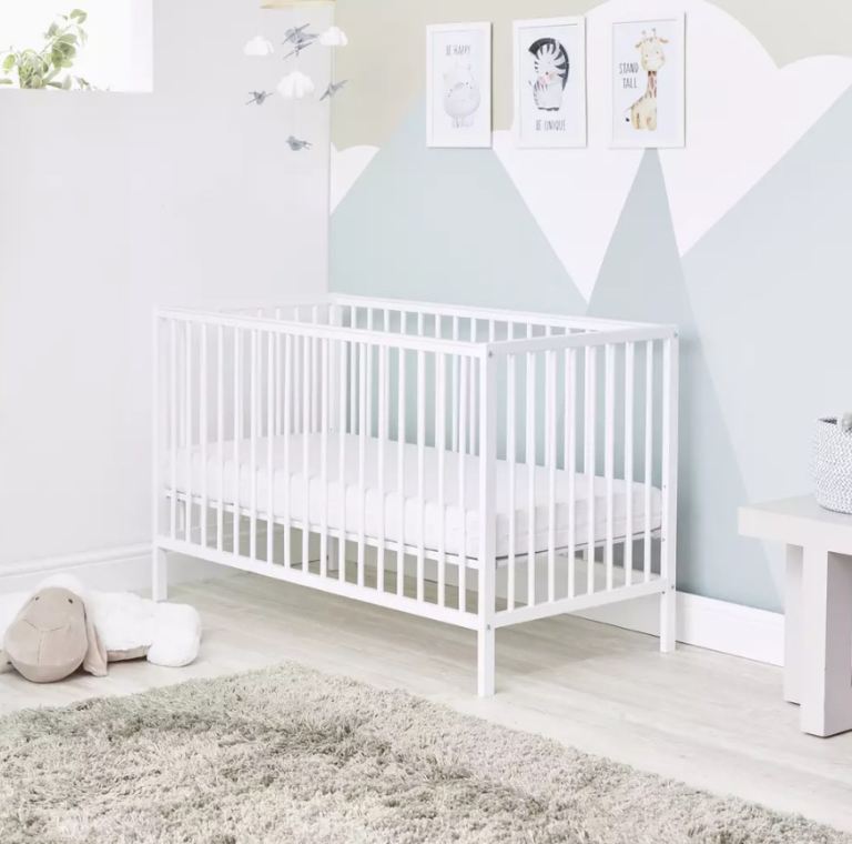 Classic Cot from birth to 3 years - BRAND NEW (BOXED)