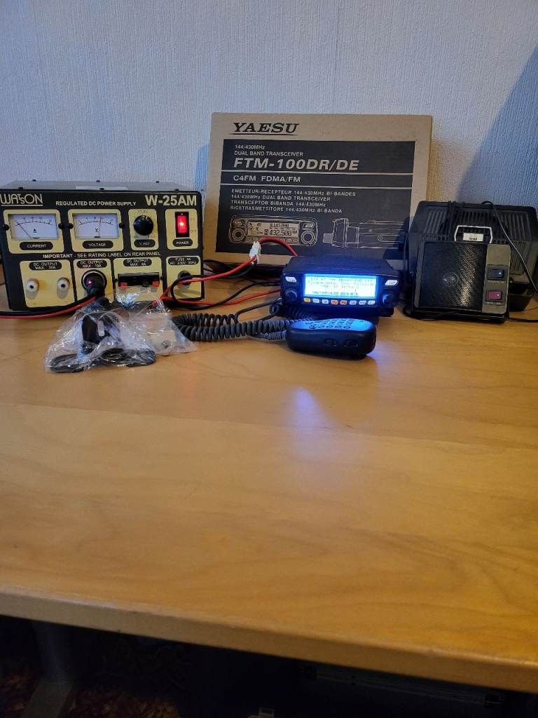 Yaesu-100DR/DE C4FM FDMA/FM 144/430 MHz DUAL BAND TRANSCEIVER.