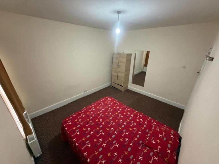 Room Available for rent in Ilford