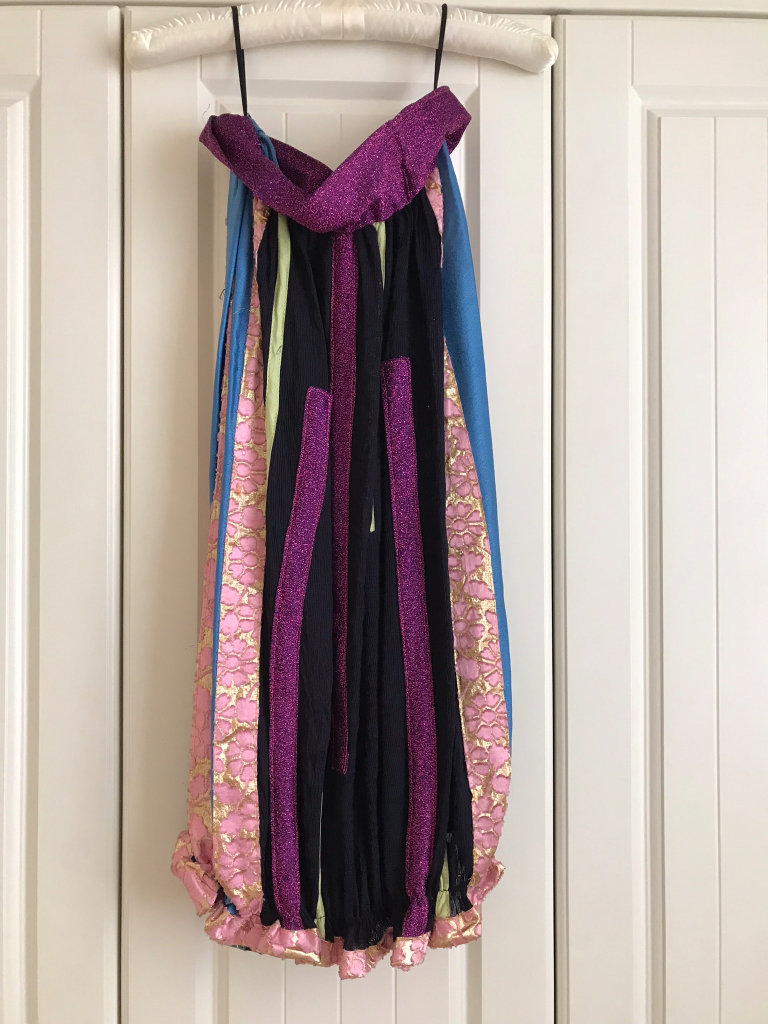 Vintage “ hobble” skirt size 12/ 14