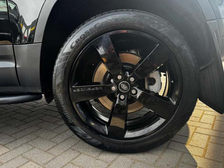 2023 Land Rover Defender 3.0 D250 Hard Top SE Auto PANEL VAN DIESEL Automatic