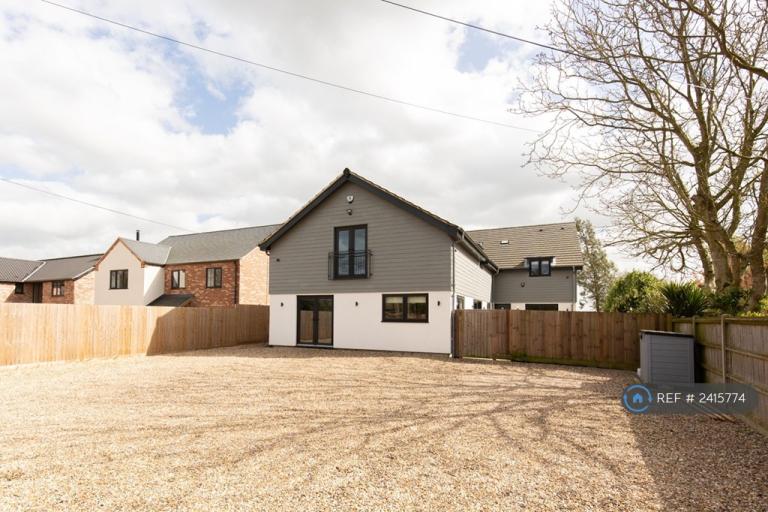 5 bedroom house in Watton Road, Norwich, NR9 (5 bed) (#2415774)