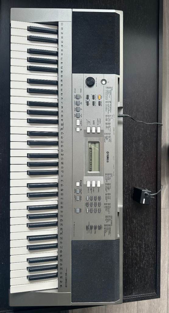 Yamaha PSR E353 Portable Keyboard