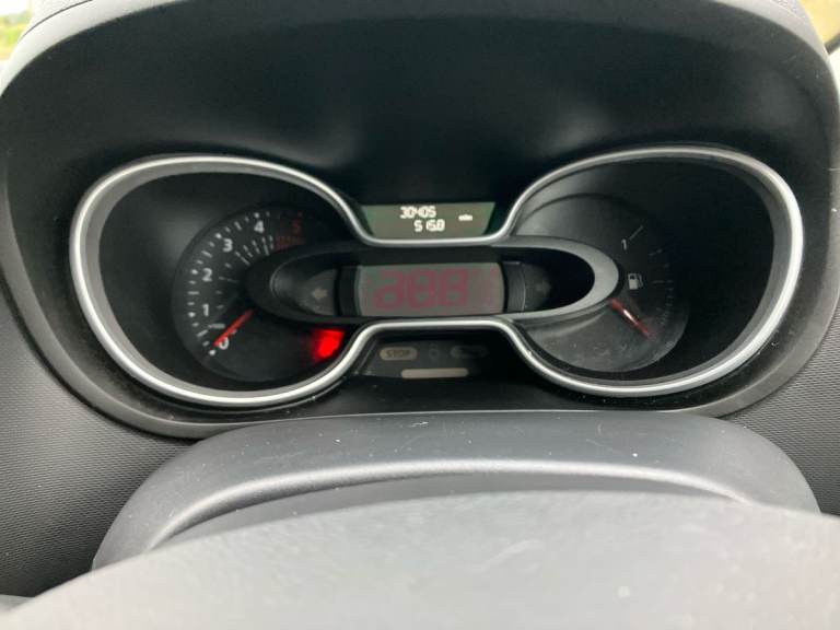 2020 Renault Trafic LL30 ENERGY dCi 120 Sport Nav 9 Seater Standard Roof Minibus DIESEL Manual