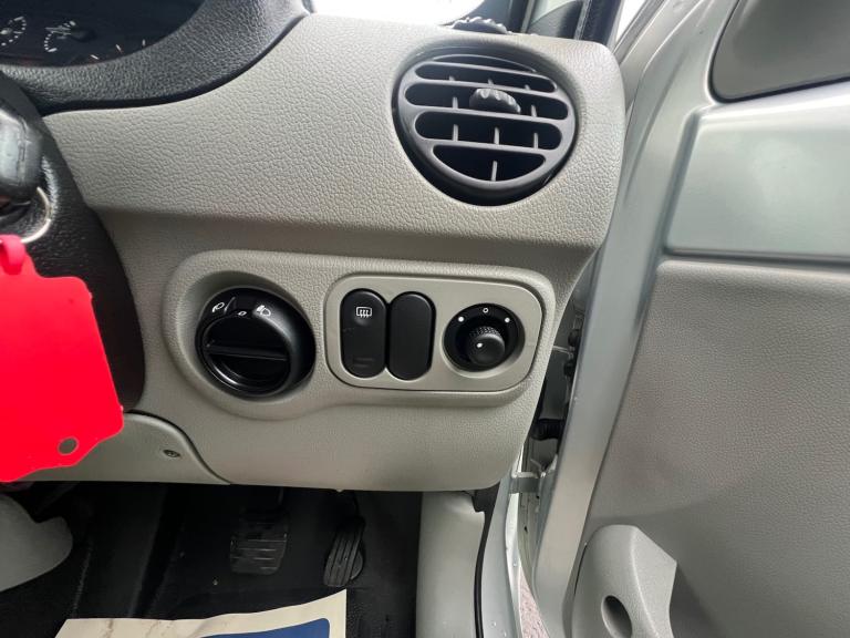 2004 Renault Kangoo 1.6 Expression 5dr Auto MPV Petrol Automatic