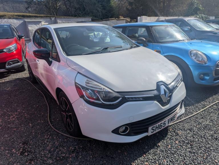 RENAULT CLIO 0.9 Dynamique Nav TCe 90 2015
