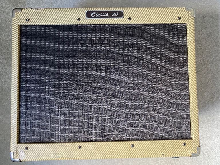 Peavey Classic 30 Valve Guitar Amplifier – Good Condition