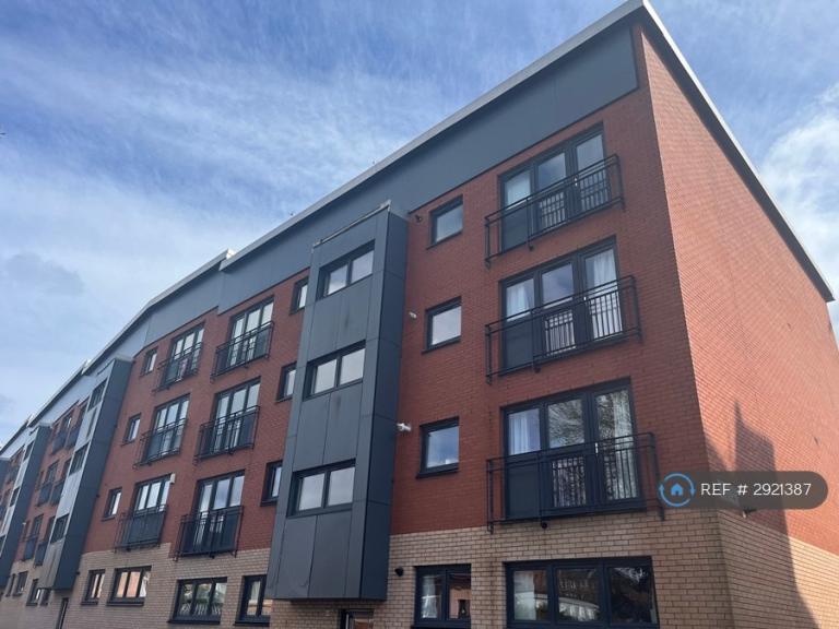 2 bedroom flat in Avenuepark Street, Glasgow, G20 (2 bed) (#2921387)